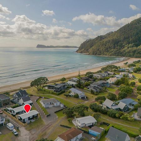 Retreat By The Beach - Pauanui Holiday Home Экстерьер фото