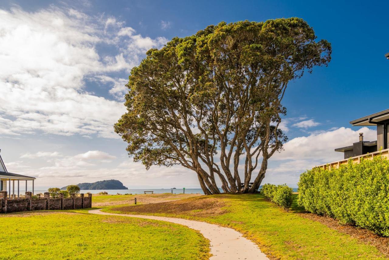 Retreat By The Beach - Pauanui Holiday Home Экстерьер фото