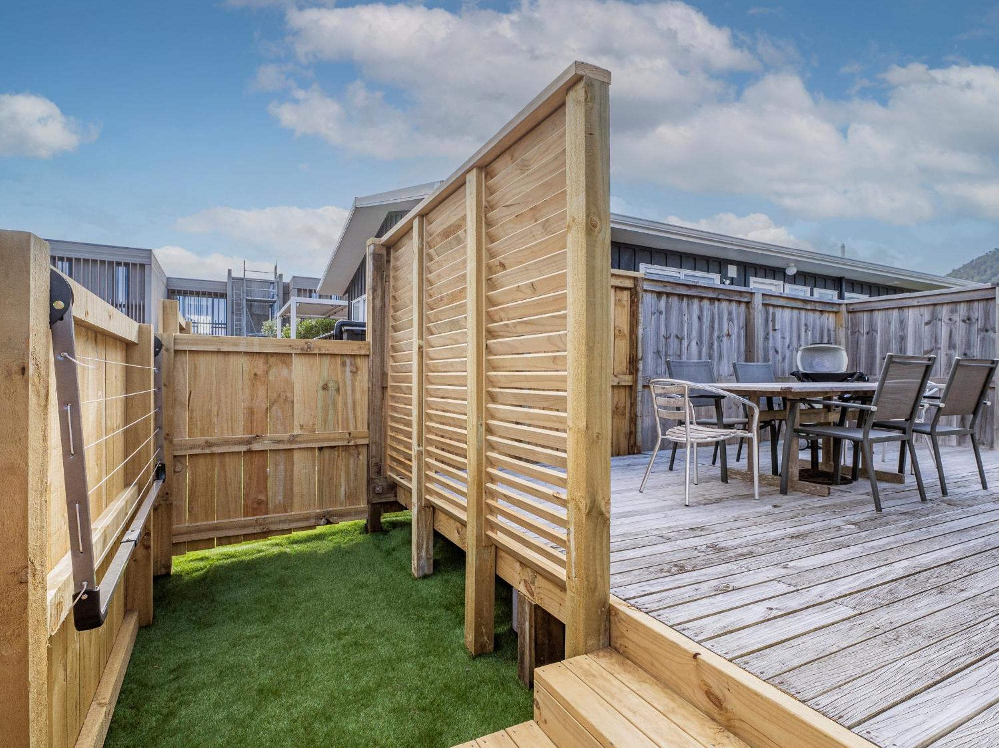 Retreat By The Beach - Pauanui Holiday Home Экстерьер фото