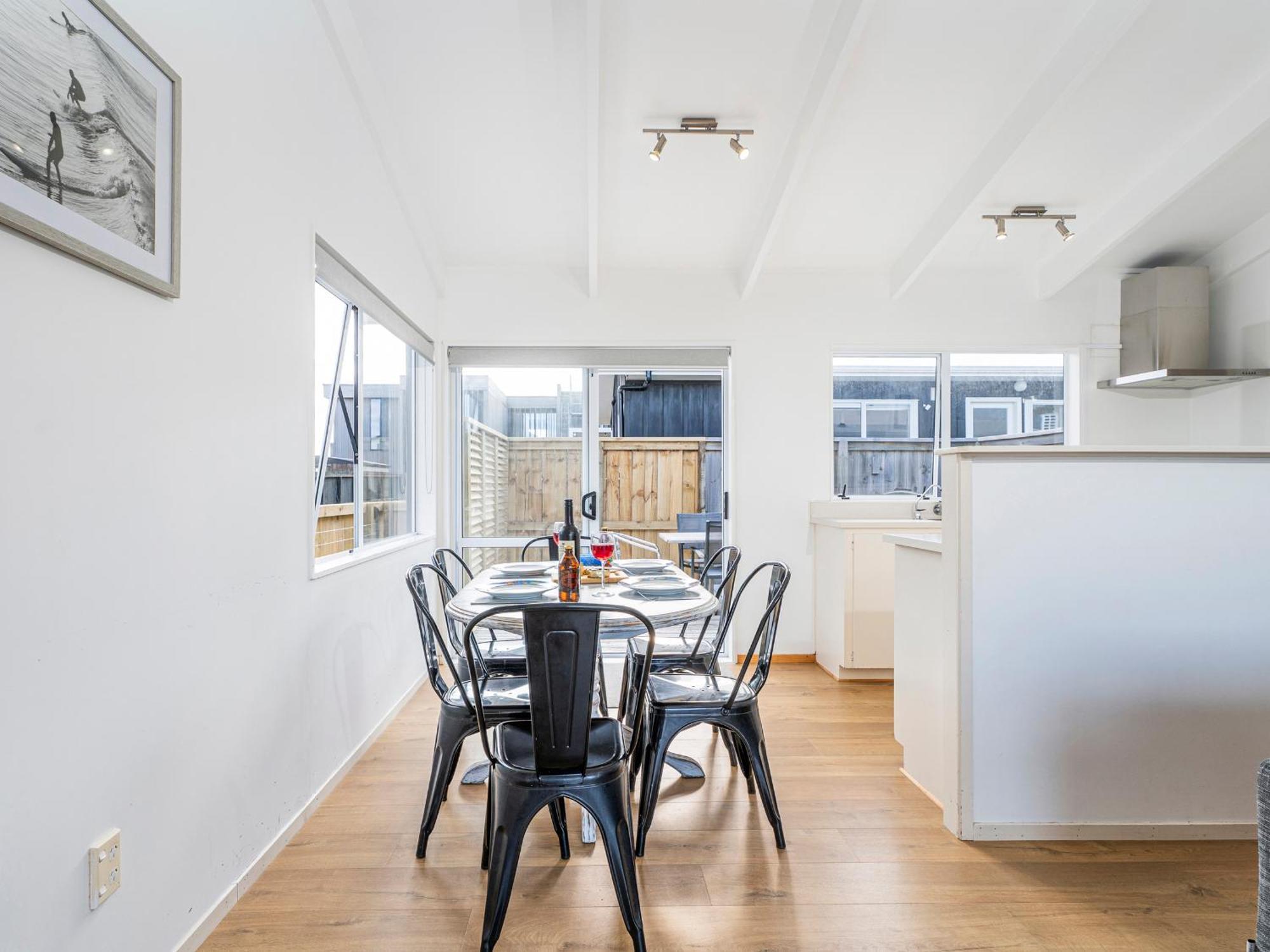Retreat By The Beach - Pauanui Holiday Home Экстерьер фото