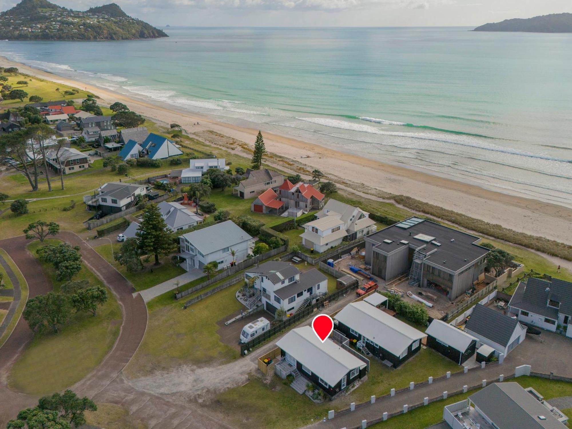 Retreat By The Beach - Pauanui Holiday Home Экстерьер фото