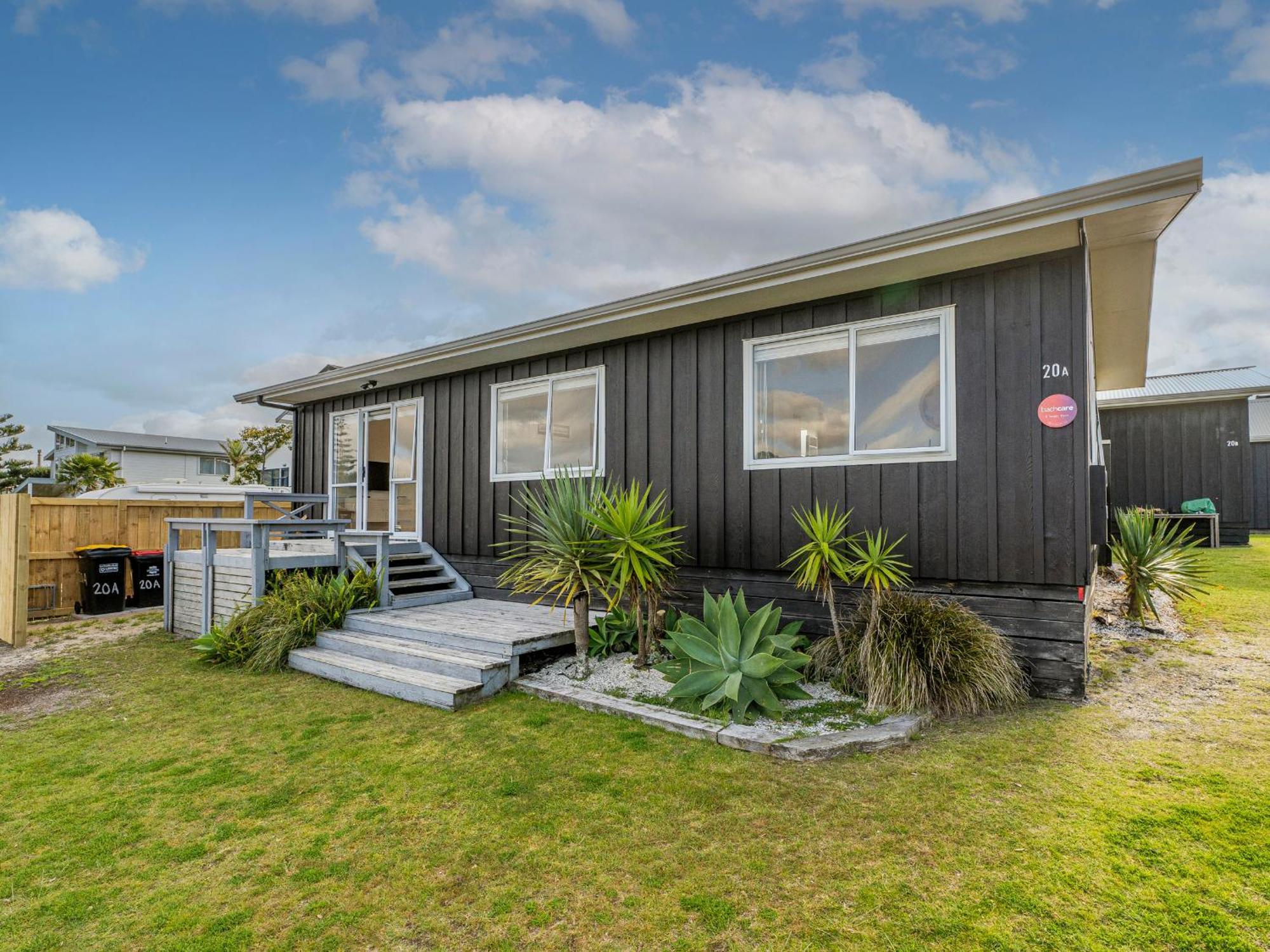Retreat By The Beach - Pauanui Holiday Home Экстерьер фото